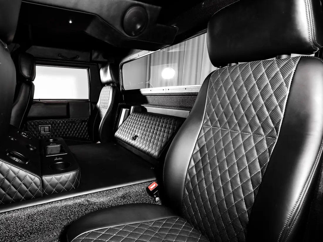 Hummer H1 interior - Seats