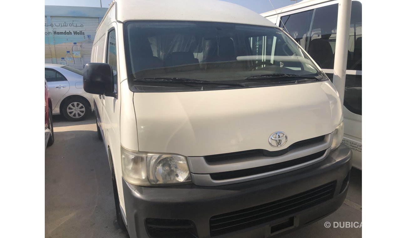 تويوتا هاياس Toyota Hiace Highroof Van,2010. Excellent condition