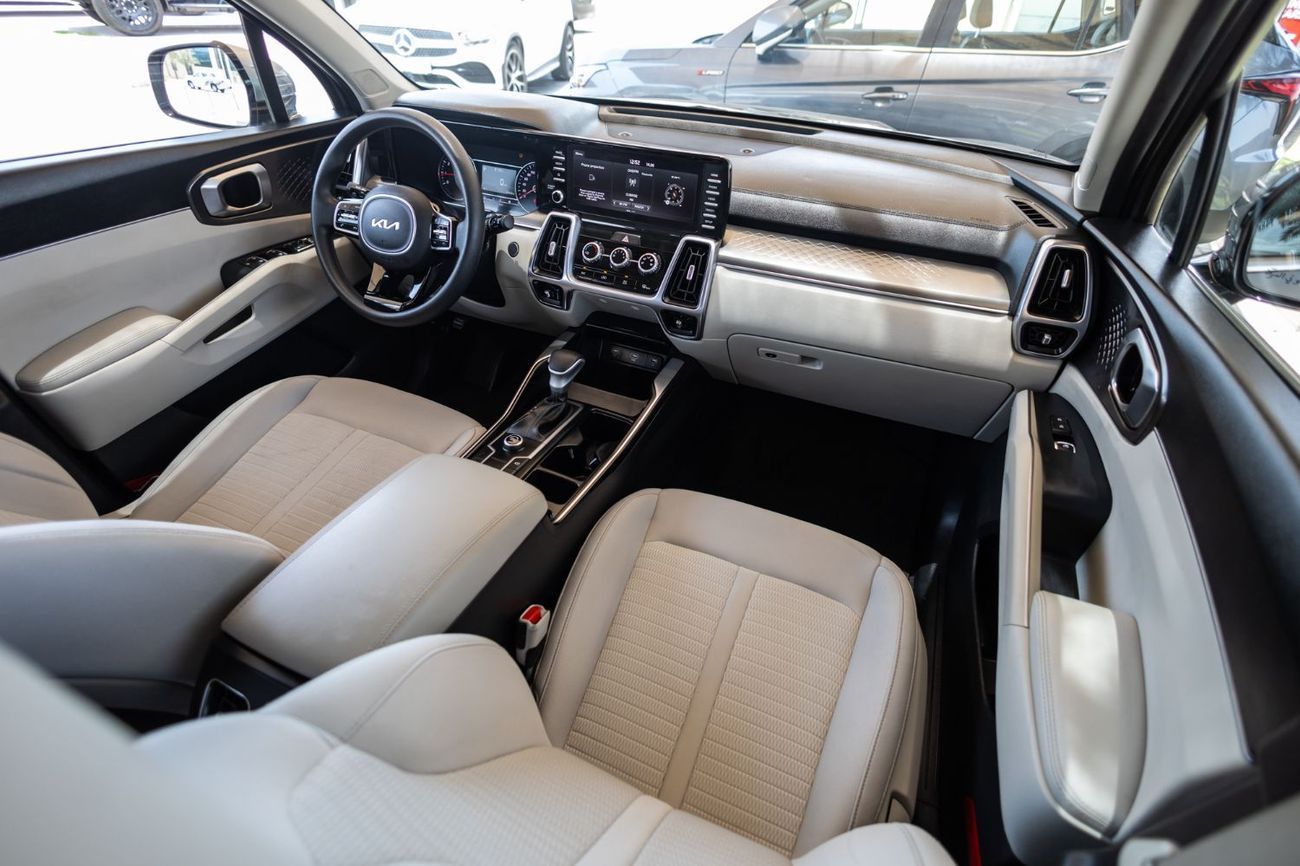 Kia Sorento Std 2.5L FWD