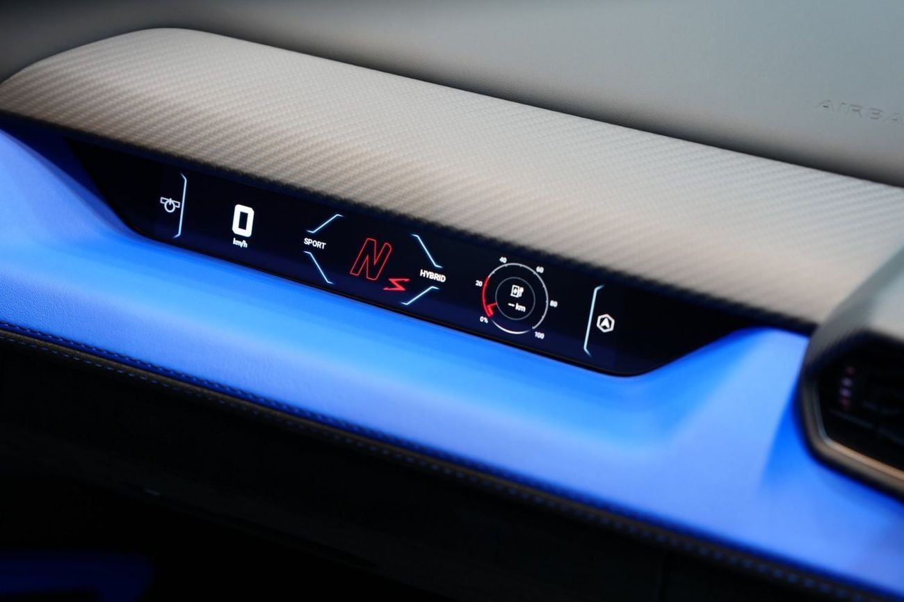 Lamborghini Revuelto Standard Carbon Fiber Interior, Hybrid V12, 700 KM Only, Dealer Warranty!!