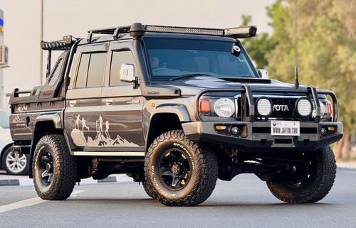 Toyota Land Cruiser HEAVY OFF-ROAD SETUP | 4WD | 4.5L DIESEL ENGINE | MANUAL TRANSMISSION | ROOF RACK + TENT | DOUBLE CA