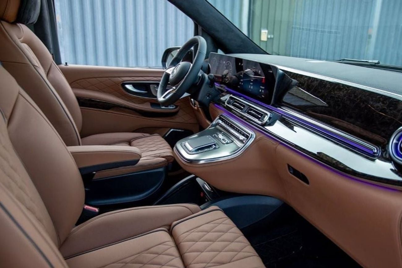 Mercedes Benz V300 Senzati® Jet Class® Oryx Edition® 6 Seat Saddle Brown Leather