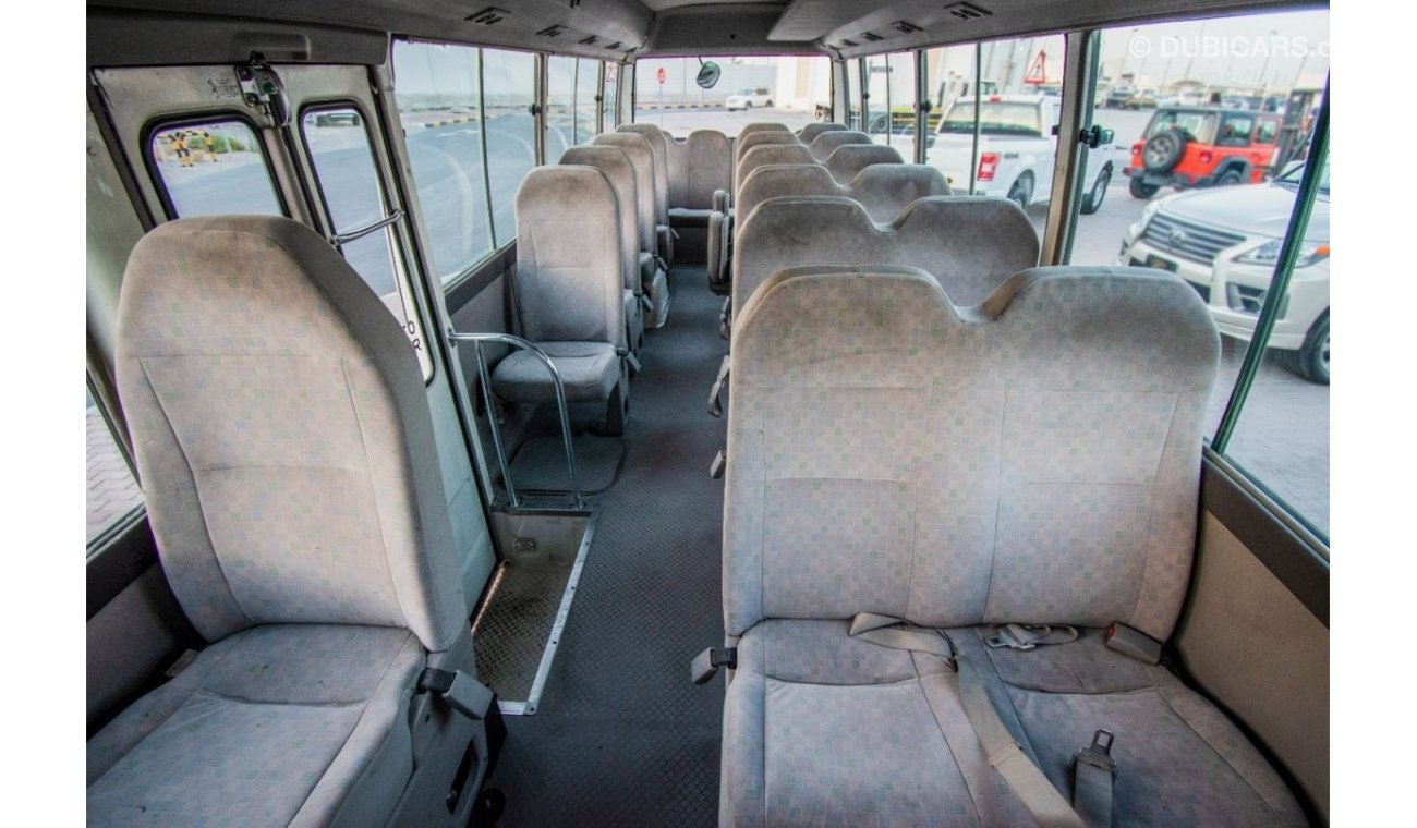 تويوتا كوستر 2015 | TOYOTA COASTER | 30 SEATS | MANUAL TRANSMISSION | GCC | VERY WELL-MAINTAINED | S