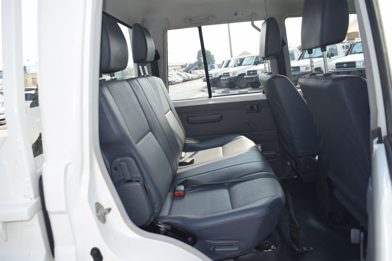 Toyota Land Cruiser Pick Up Toypta Landcruiser Pickup DC 2019 RHD Diesel V8