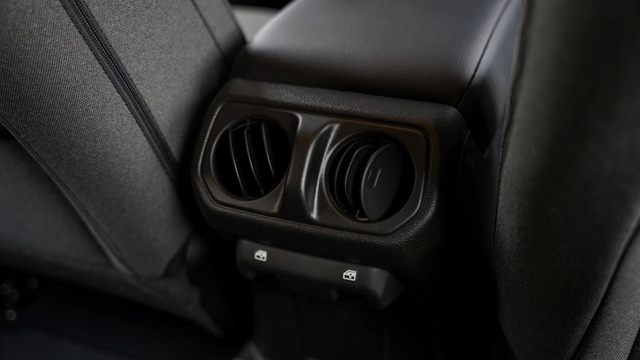 Jeep Wrangler JEEP WRANGLER SPORT SANDSTORM 2.0 TURBO 270HP LIFT KIT, MOPAR AIR COMPRESSOR, OFF ROAD LIGHT, OFF RO