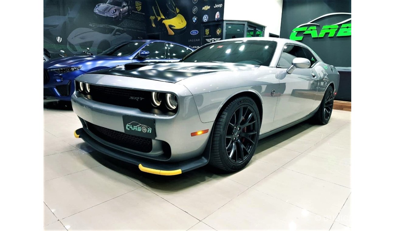 دودج تشالينجر CHALLENGER HELLCAT 707HP IN AMAZING CONDITION FULL SERVICE HISTORY AND FREE SERVICE CONTRACT 100K KM