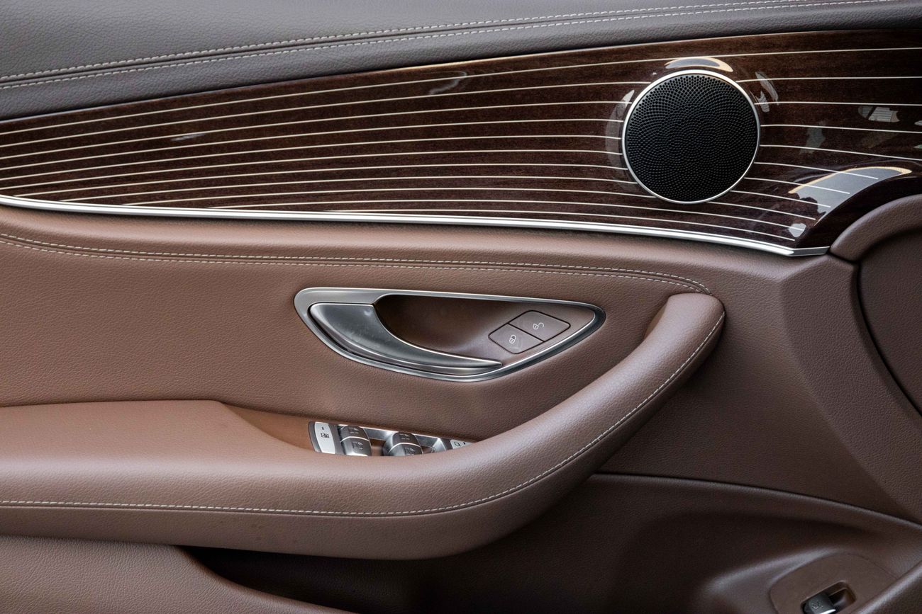 Mercedes-Benz E200 E200 | 2,609 P.M | 0% Downpayment | Mercedes-Benz E200!