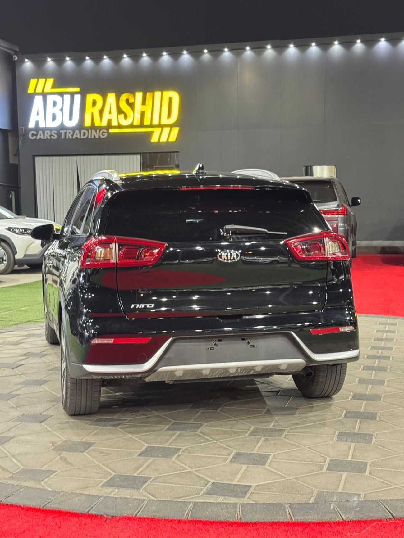 كيا نيرو كيا نيور هايبرد