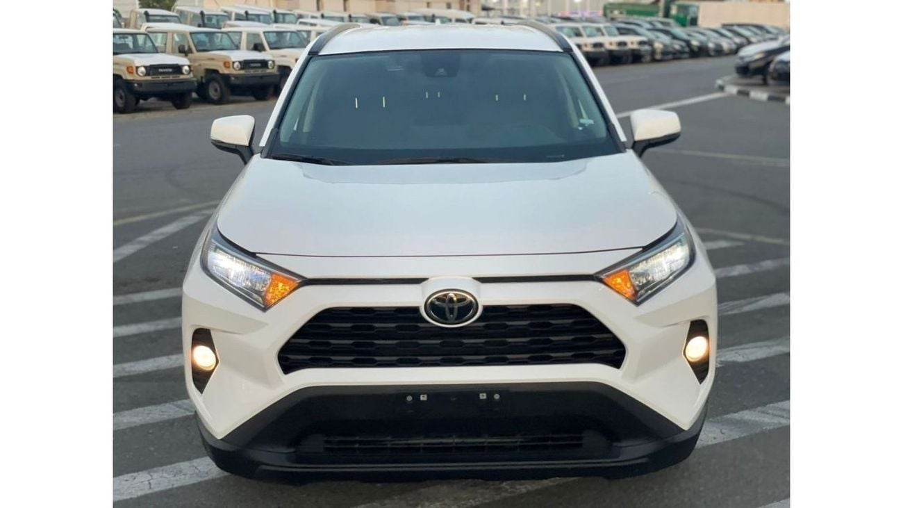 تويوتا راف ٤ 2021 Toyota Rav4 XLE 2.5L V4 Push Start Electric Seat -  UAE PASS