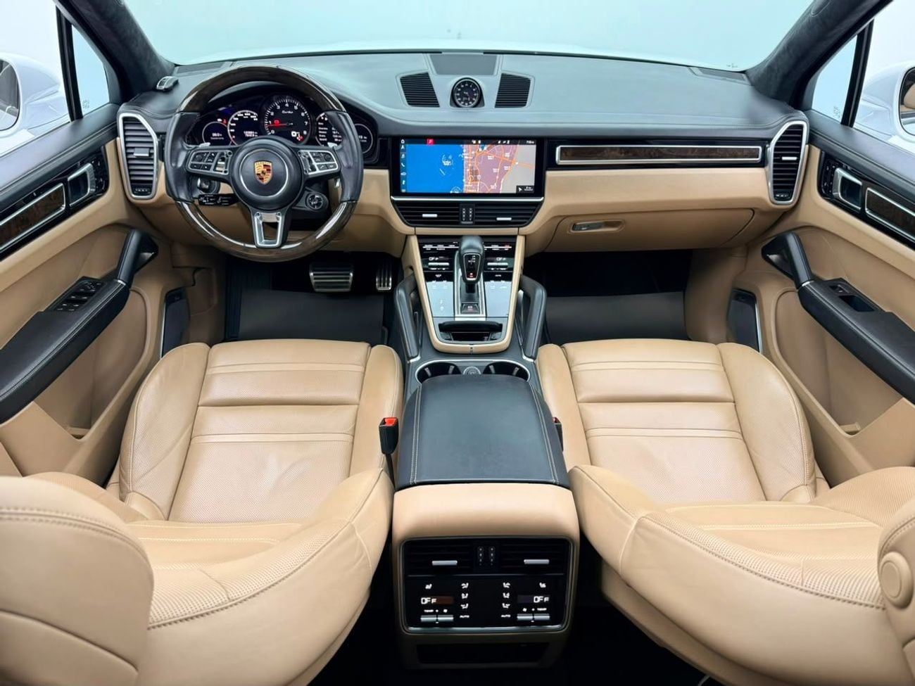 Porsche Cayenne Turbo 2018 Porsche Cayenne Turbo, Full Porsche Service History, Fully Loaded, Excellent Condition, GCC