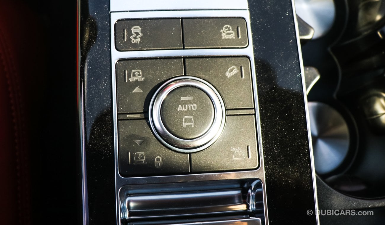 Land Rover Range Rover full options 3DVD (BLACK EDITION) 2020 include costumes