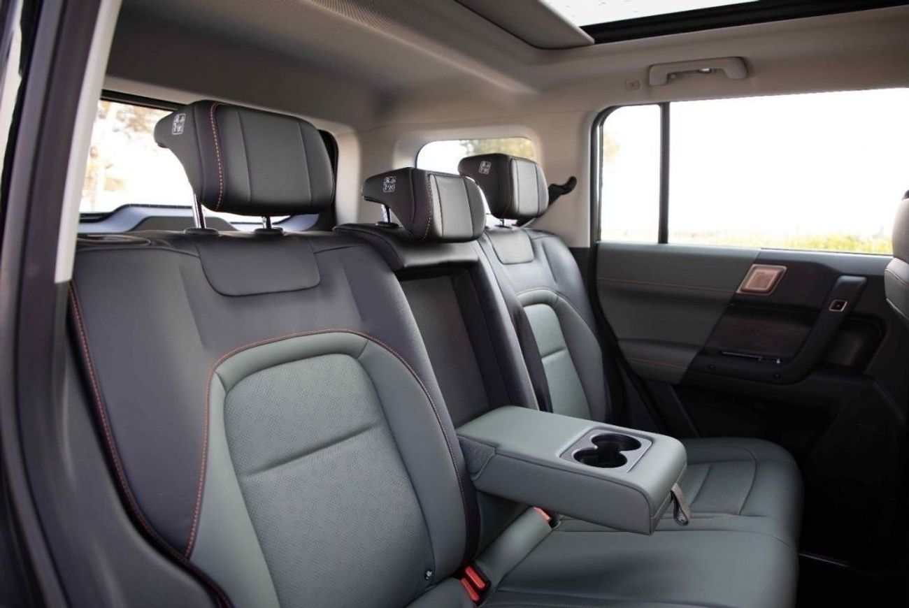 شيري iCar 03 2024 ICAR EQ3 V2 طويلة المدى - أسود من الداخل أخضر | تصدير فقط