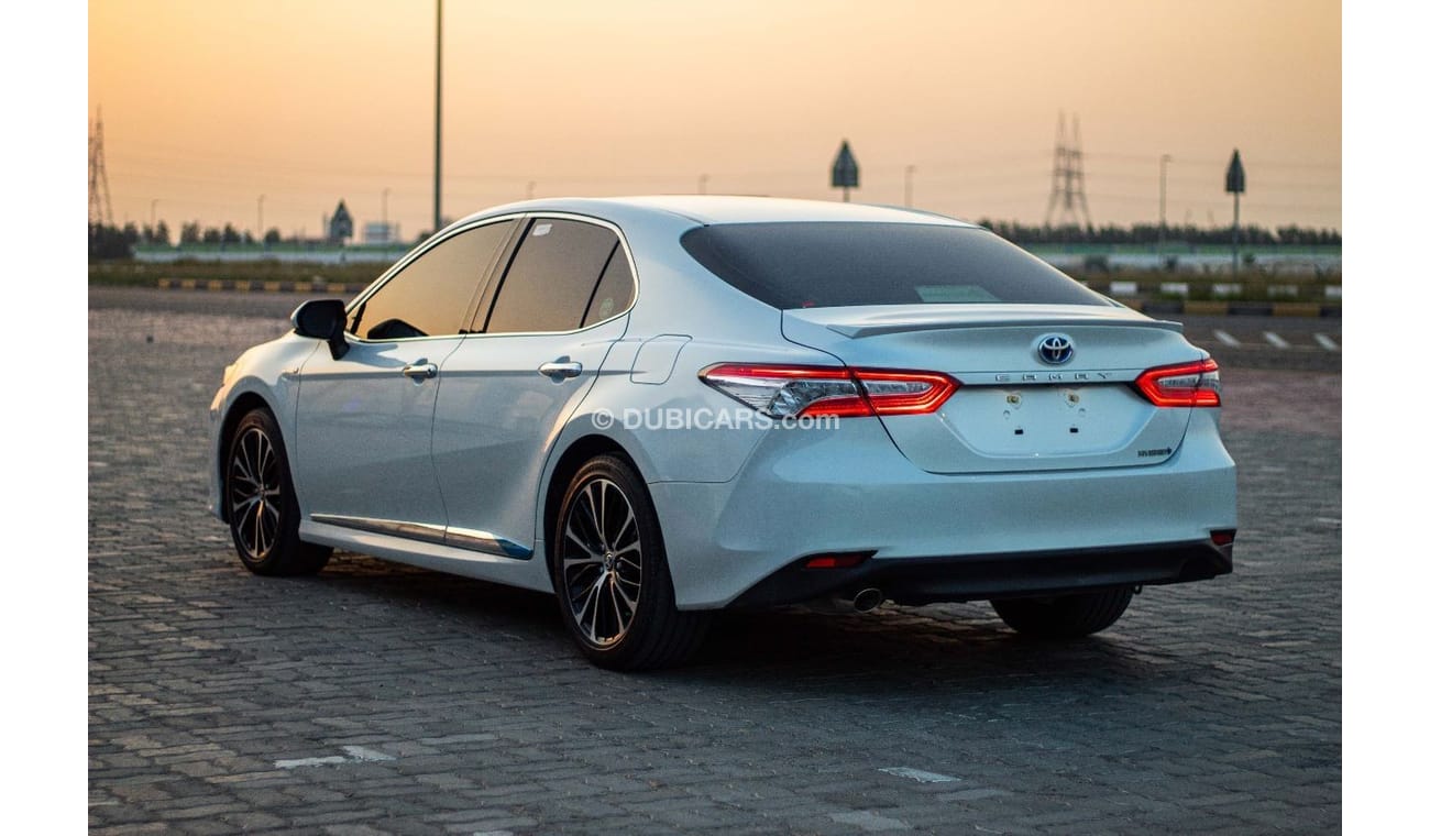 Toyota Camry Limited Toyota Camry hybrid Model : 2020 Price: 90,000 dirhams  Mileage: 58,000 km  Gulf specificati
