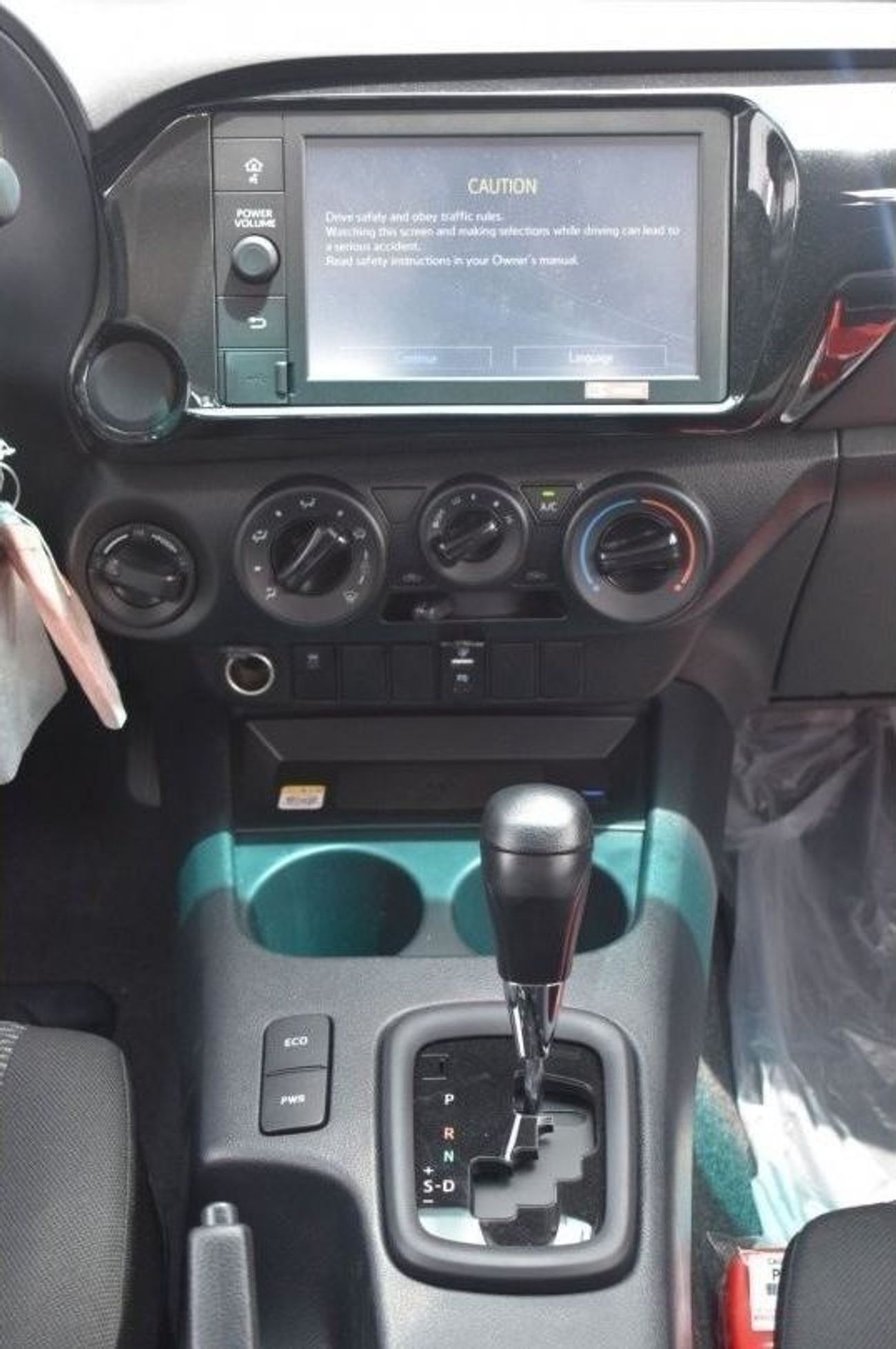 Toyota Hilux TOYOTA HILUX 2.4 med options power window