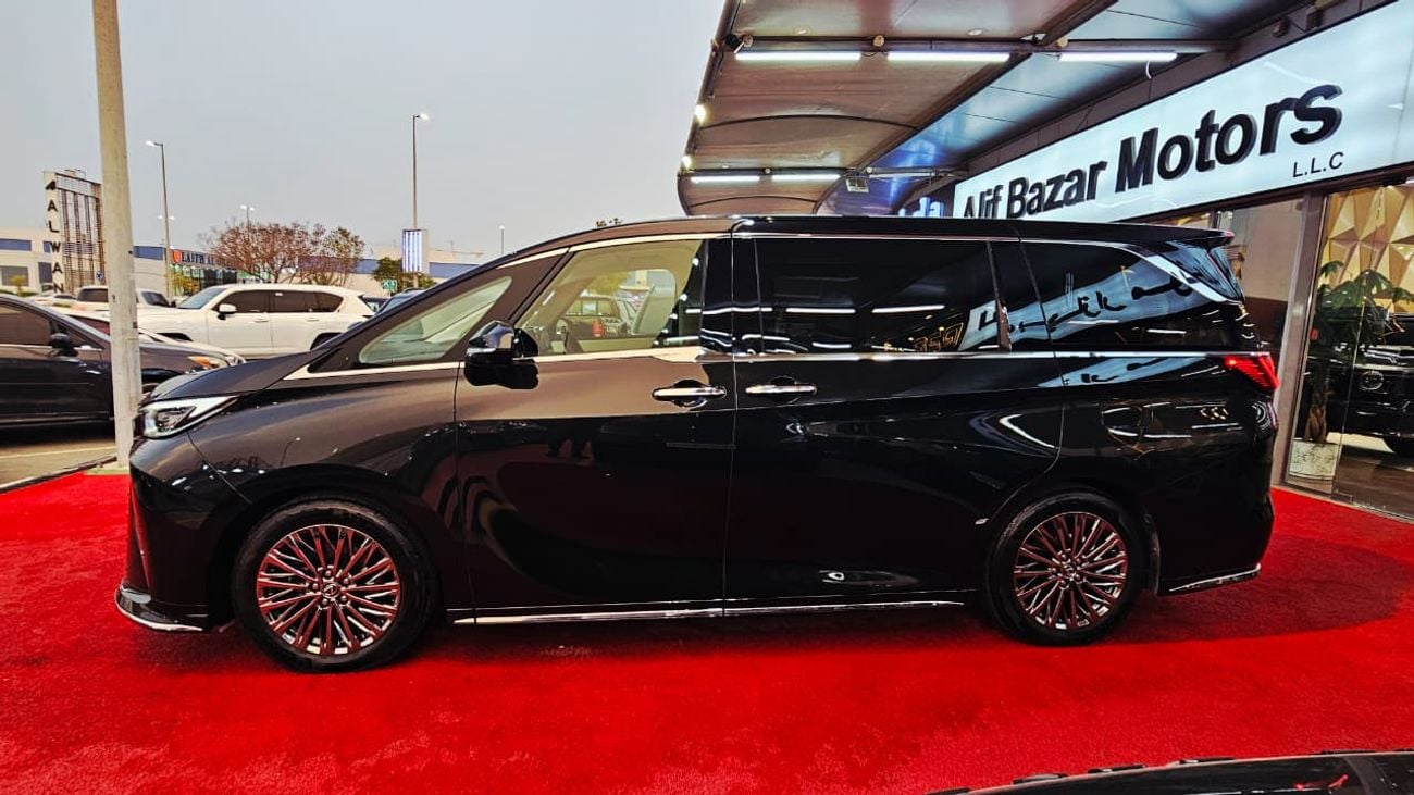 لكزس LM 350h STD (NON GCC)