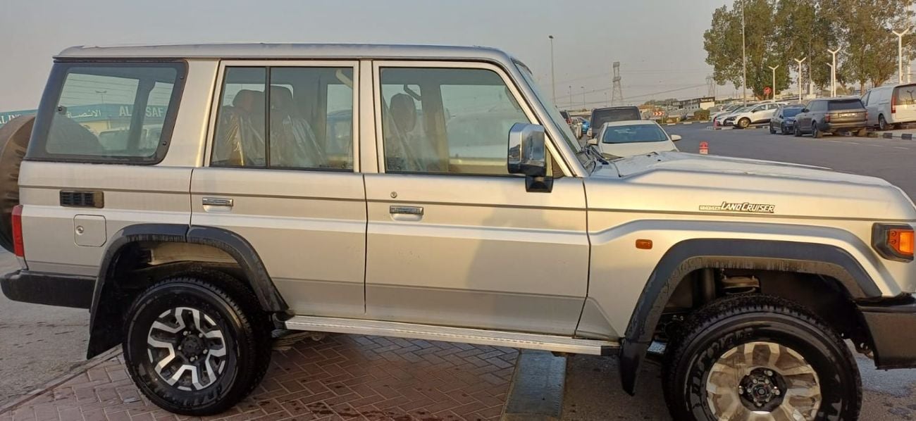 Toyota Land Cruiser 70 HT VXR