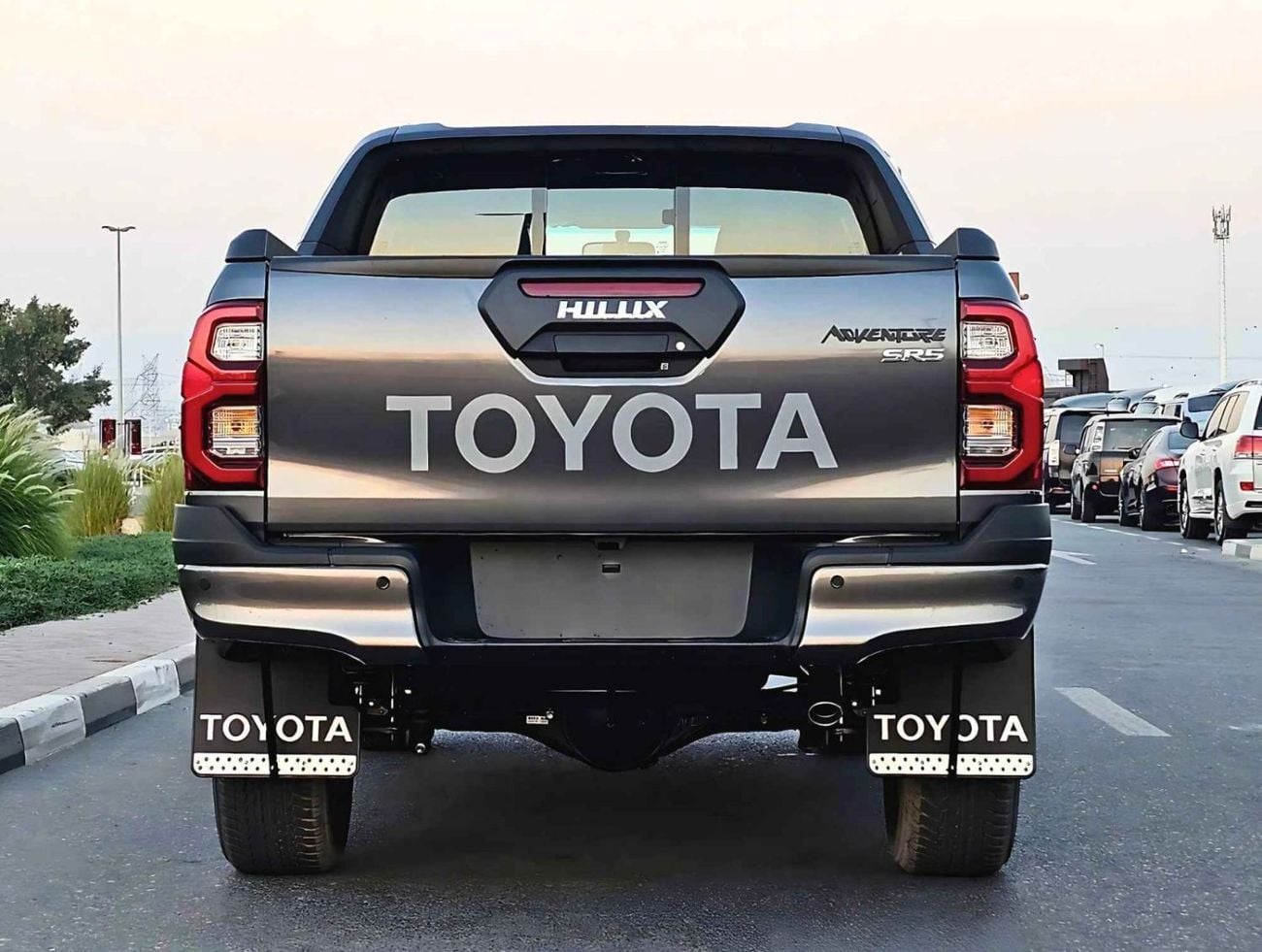 تويوتا هيلوكس ADVENTURE |  4.0L V6 PETROL | PUSH START | 360 CAMERA | 18 AWHEELS WITH ROLL BAR | AUTO A.C (CODE #