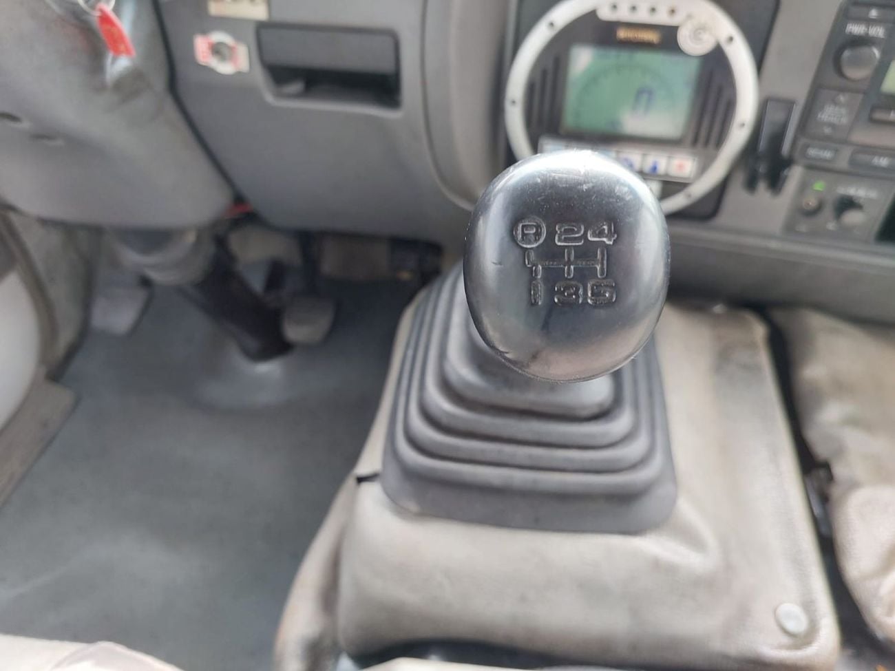 تويوتا كوستر (RAMADAN OFFER) TOYOTA COASTER BUS LHD 2013 MODEL 4.0 L DIESEL MANUAL(PM02167)