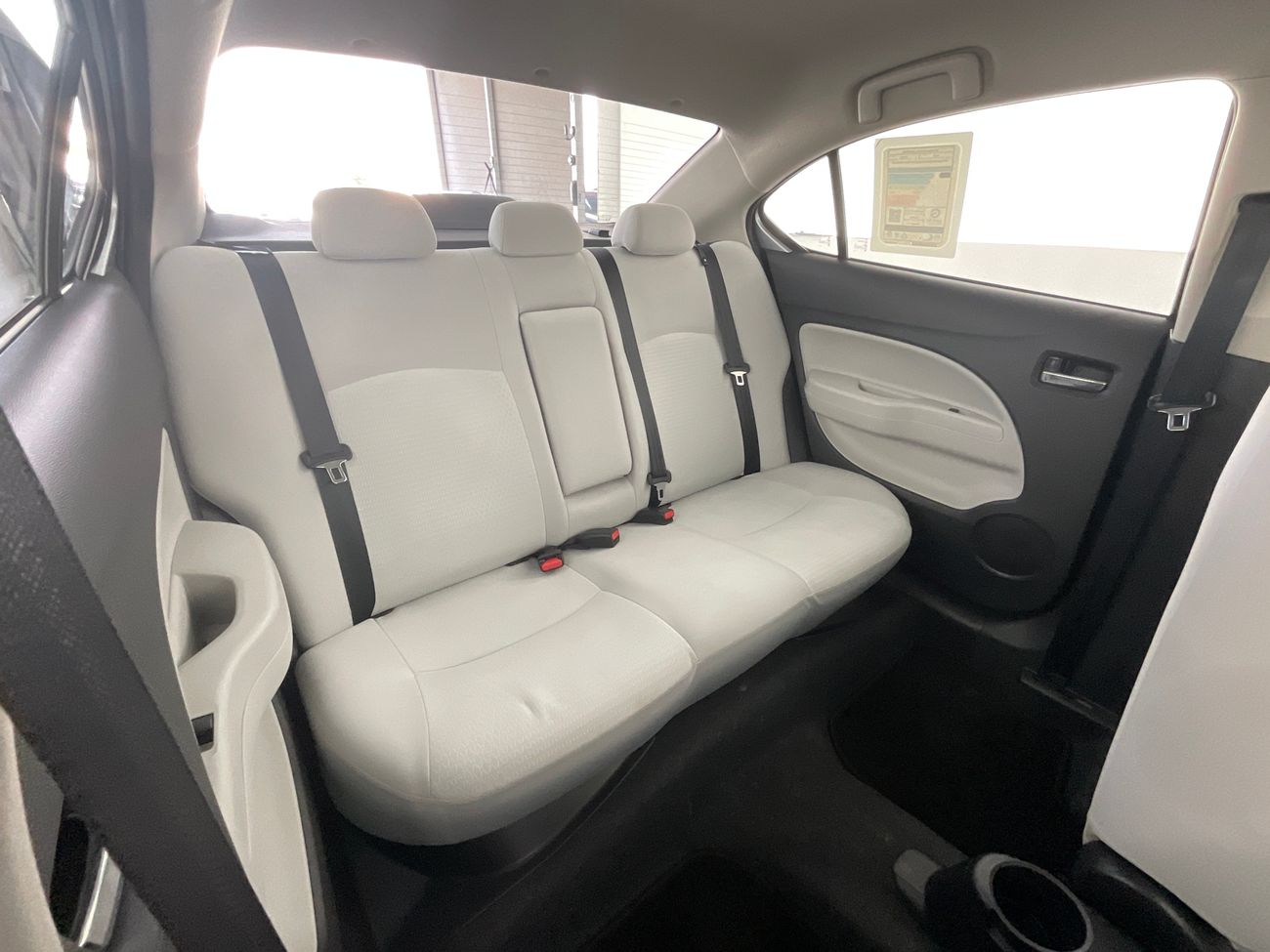 ميتسوبيشي اتراج GLX Full | شامل الضمان | 0 ﺪﻔﻋﺓ ﺃﻮﻟﻯ