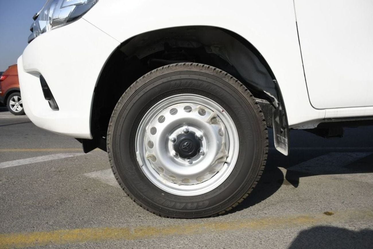 تويوتا هيلوكس SGLX TOYOTA HILUX 2.4 DSL 4x4 DC MANUAL TRANSMISSION