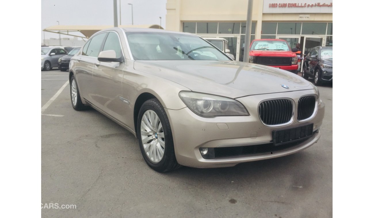 BMW 730Li Bmw 730 model 2012 Gcc car prefect condition full service full option low mileage