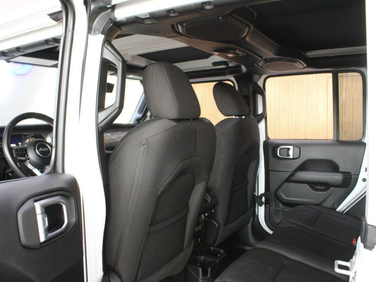 Jeep Wrangler Sahara Edition