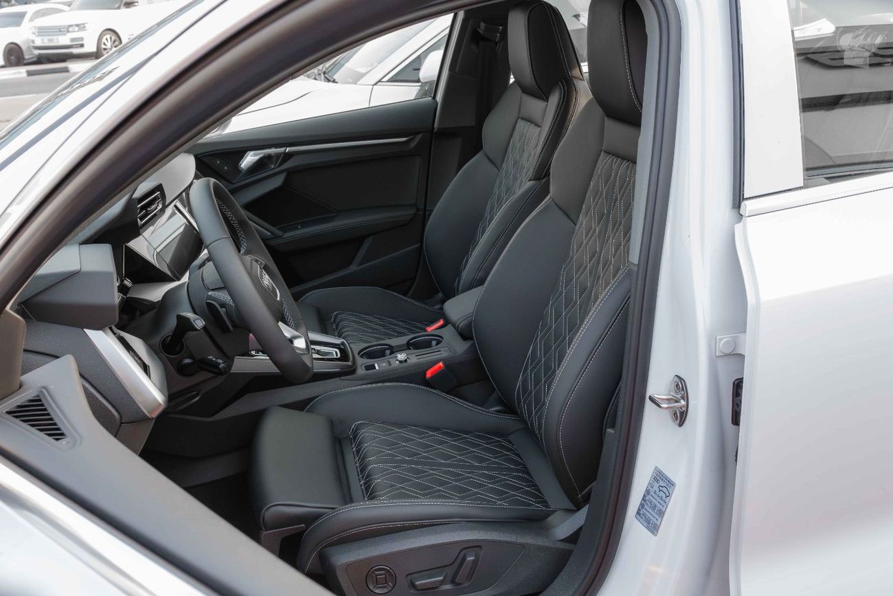 Audi A3 Audi A3 1.5T 35 TFSI S-Tronic Sedan 2025 (White)