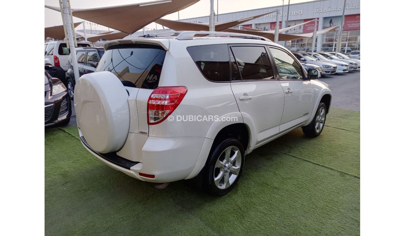 Toyota RAV4 2009 model, full option, leather hatch, cruise control, fingerprint control, sensor wheels, in excel
