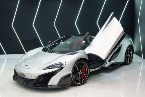 مكلارين 675LT Spider, McLaren Track Telemetry, Full Carbon Package, Meridian Audio, Very Low KM, GCC Specs!!