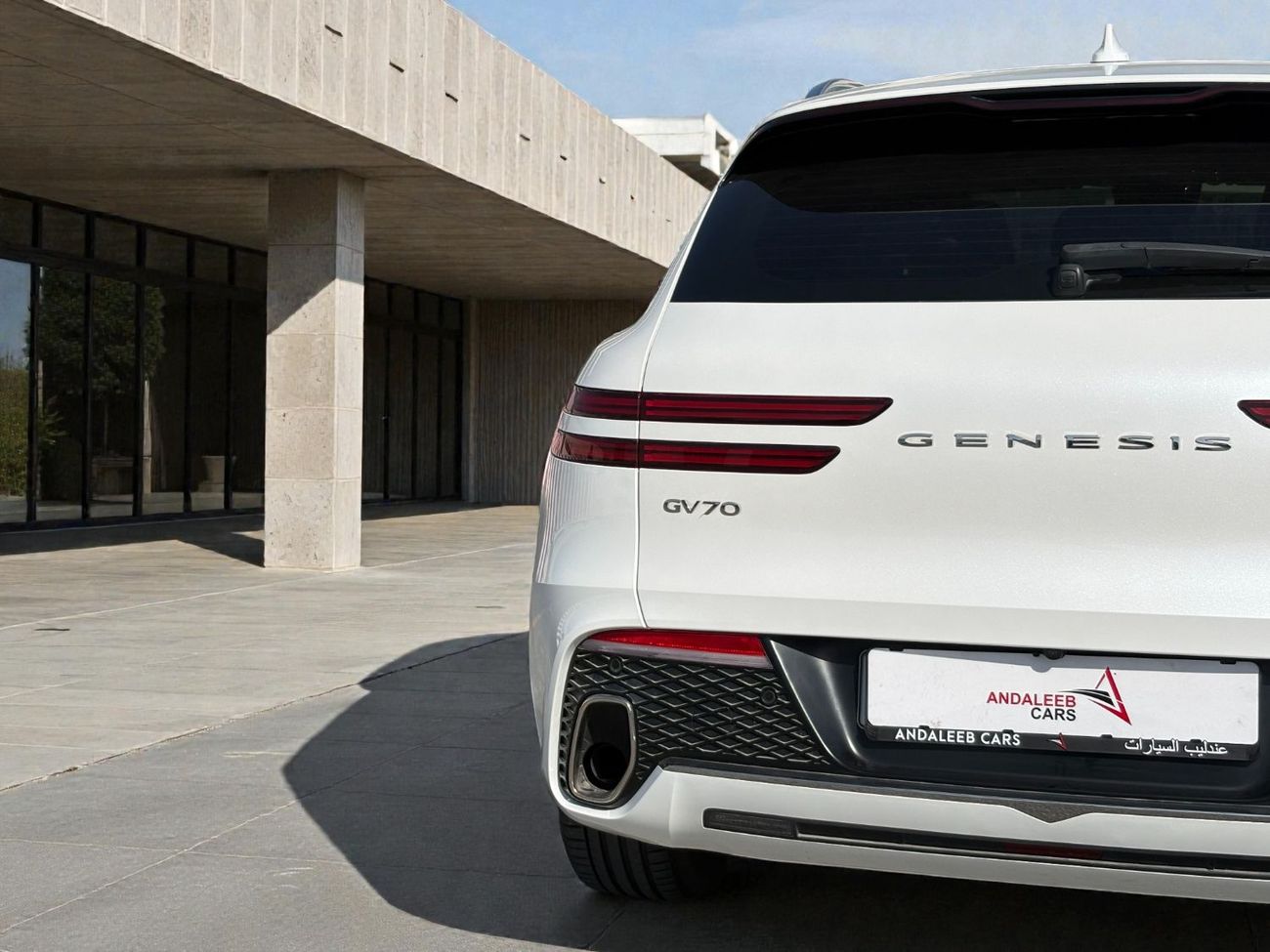 جينيسس GV70 GENESIS GV70 2.5L Turbo I4 | 2024 | GCC SPECS | AED 3,000 PER MONTH