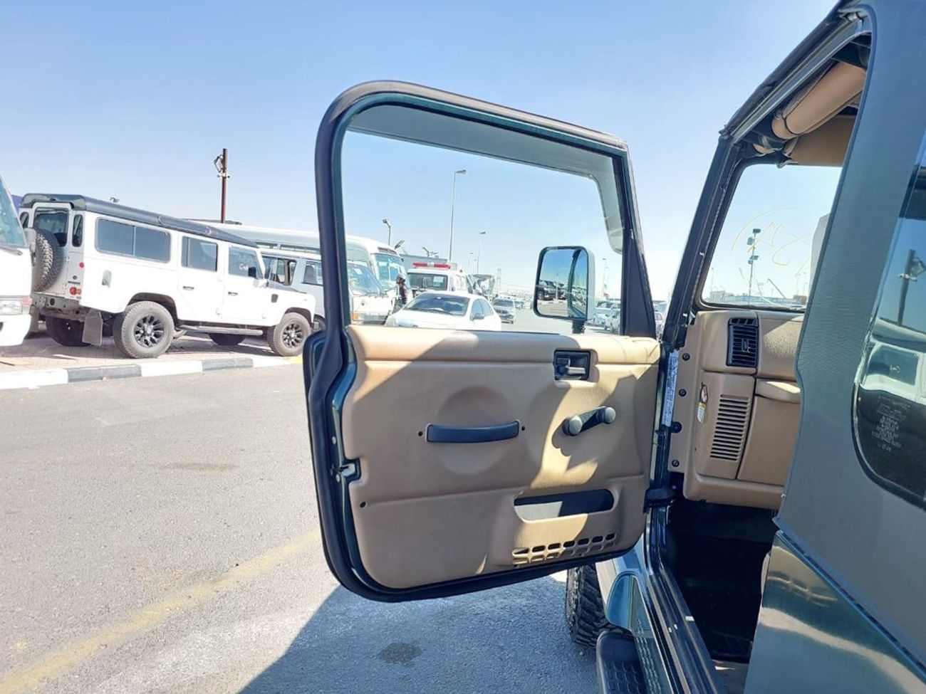 جيب رانجلر JEEP WRANGLER SUV RHD 2000 MODEL 4.0 L PETROL AUTOMATIC(PM75748)