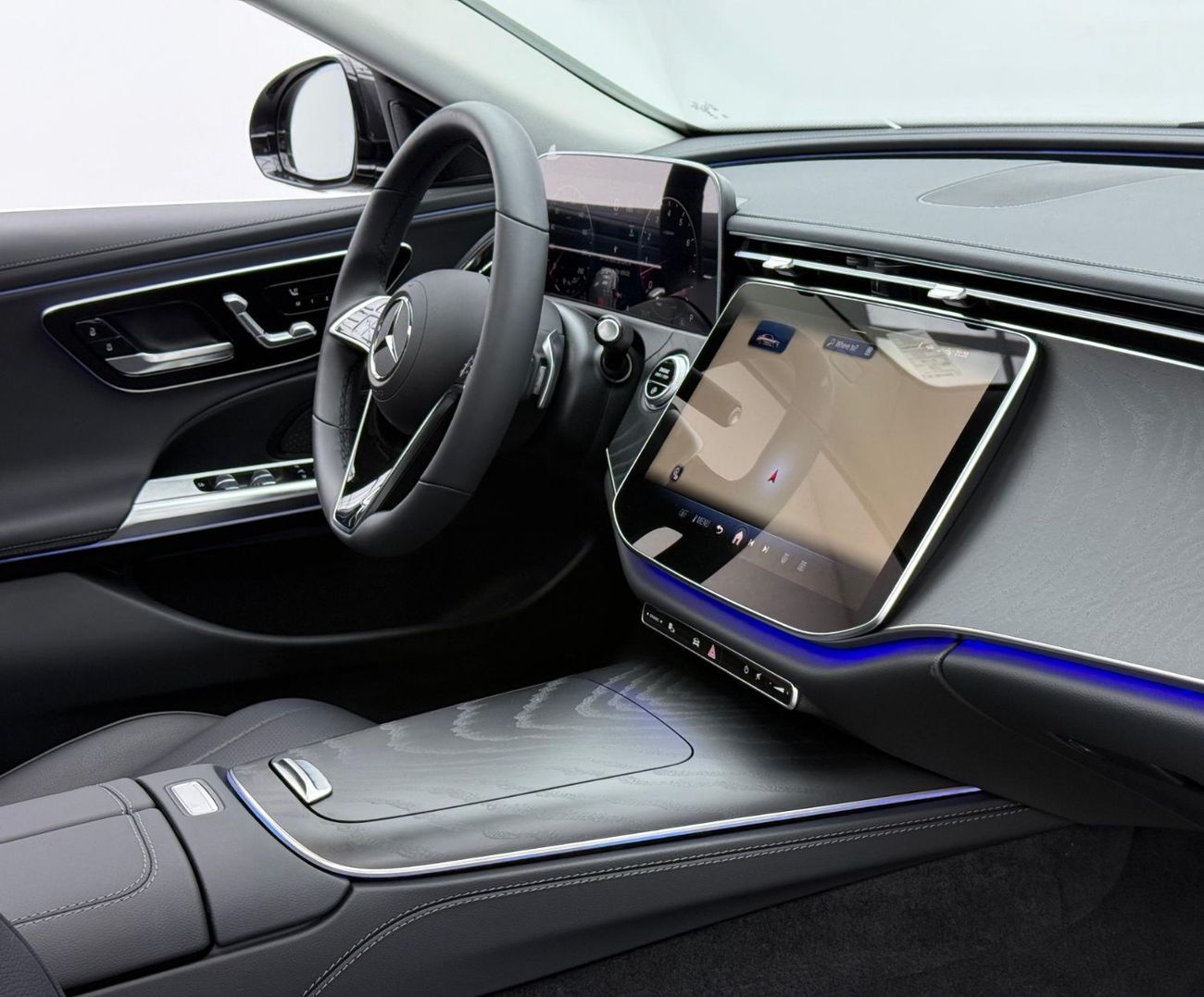 مرسيدس بنز E200 2.0L 2024 Mercedes Benz E200 AMG, Warranty, Fully Loaded, Very Low Kms, Excellent Condition, Korean