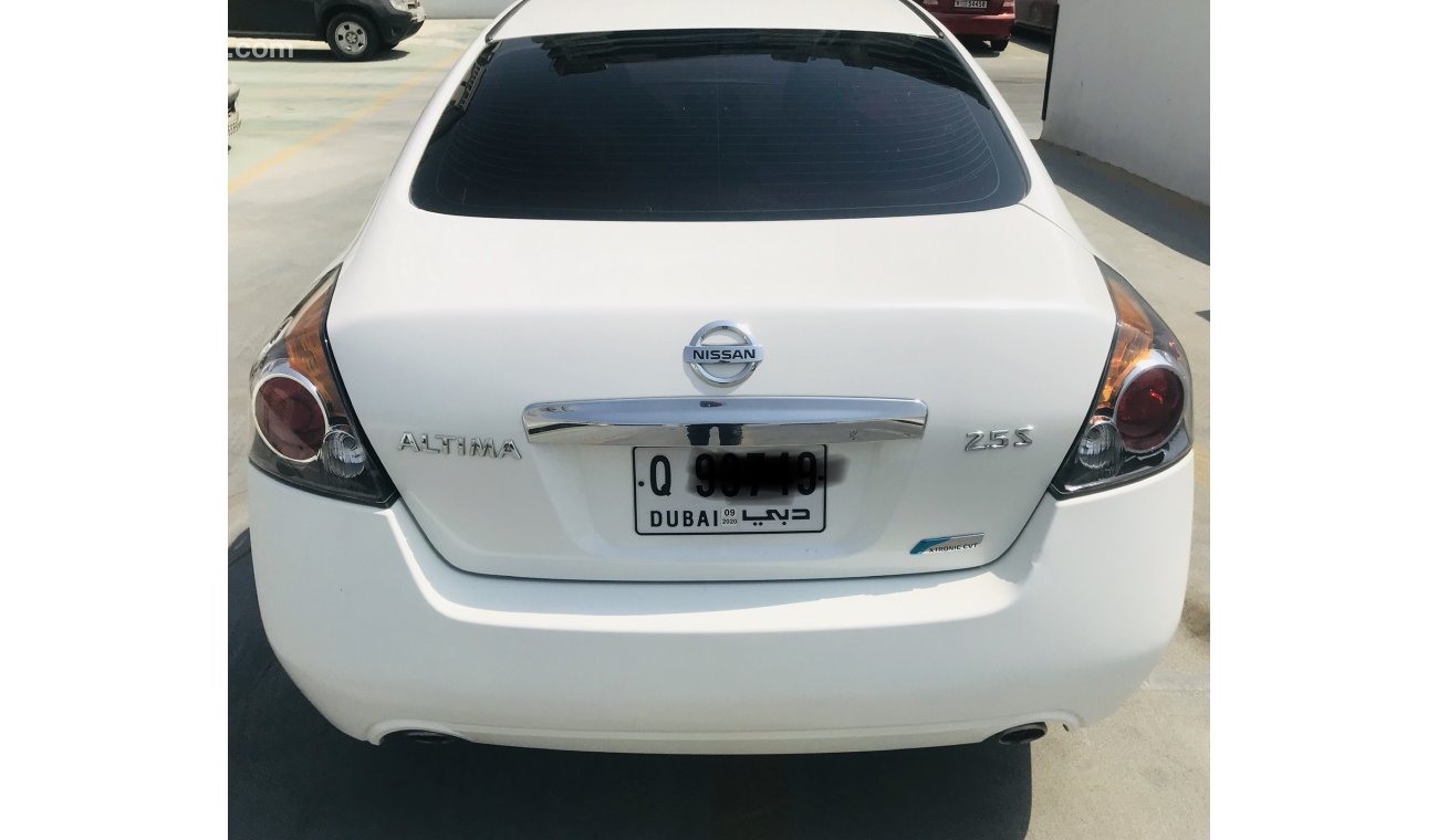 Nissan Altima S