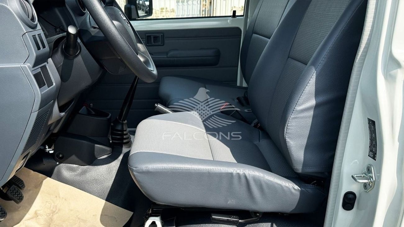 تويوتا لاند كروزر 70 Toyota Land Cruiser 78 4.2L DSL13 seater MT