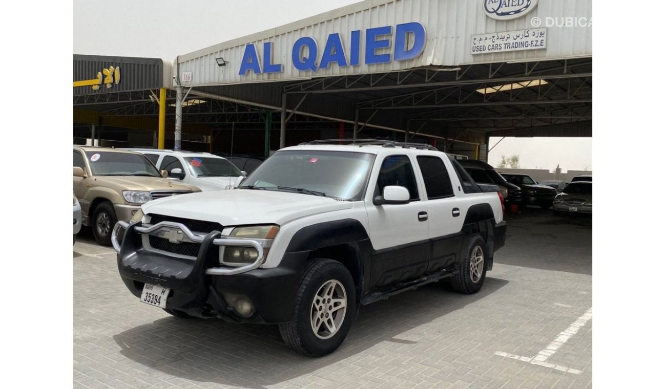 Chevrolet Avalanche 2002 model imported 8 cylinder