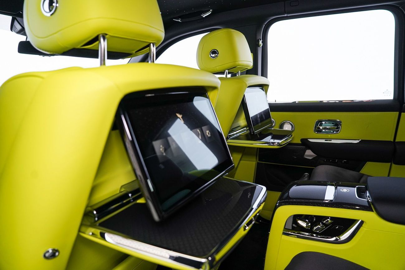 Rolls-Royce Cullinan BLACK BADGE DUALITY SEATS