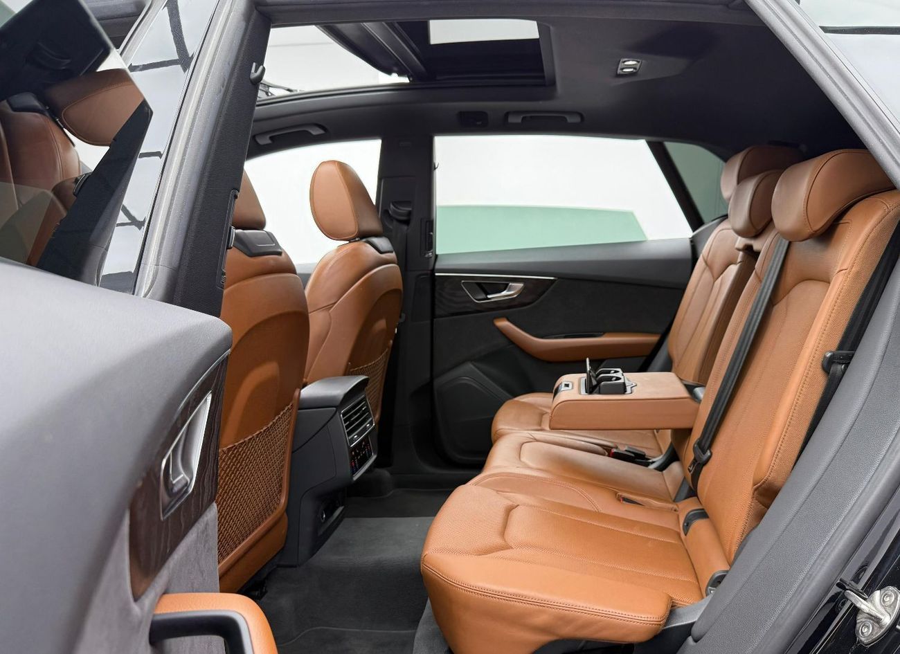 Audi Q8 55 TFSI quattro S-Line 3.0L (340 HP) 2021 Audi Q8 55 TFSI Quattro S-Line, Warranty, Full Audi Servic