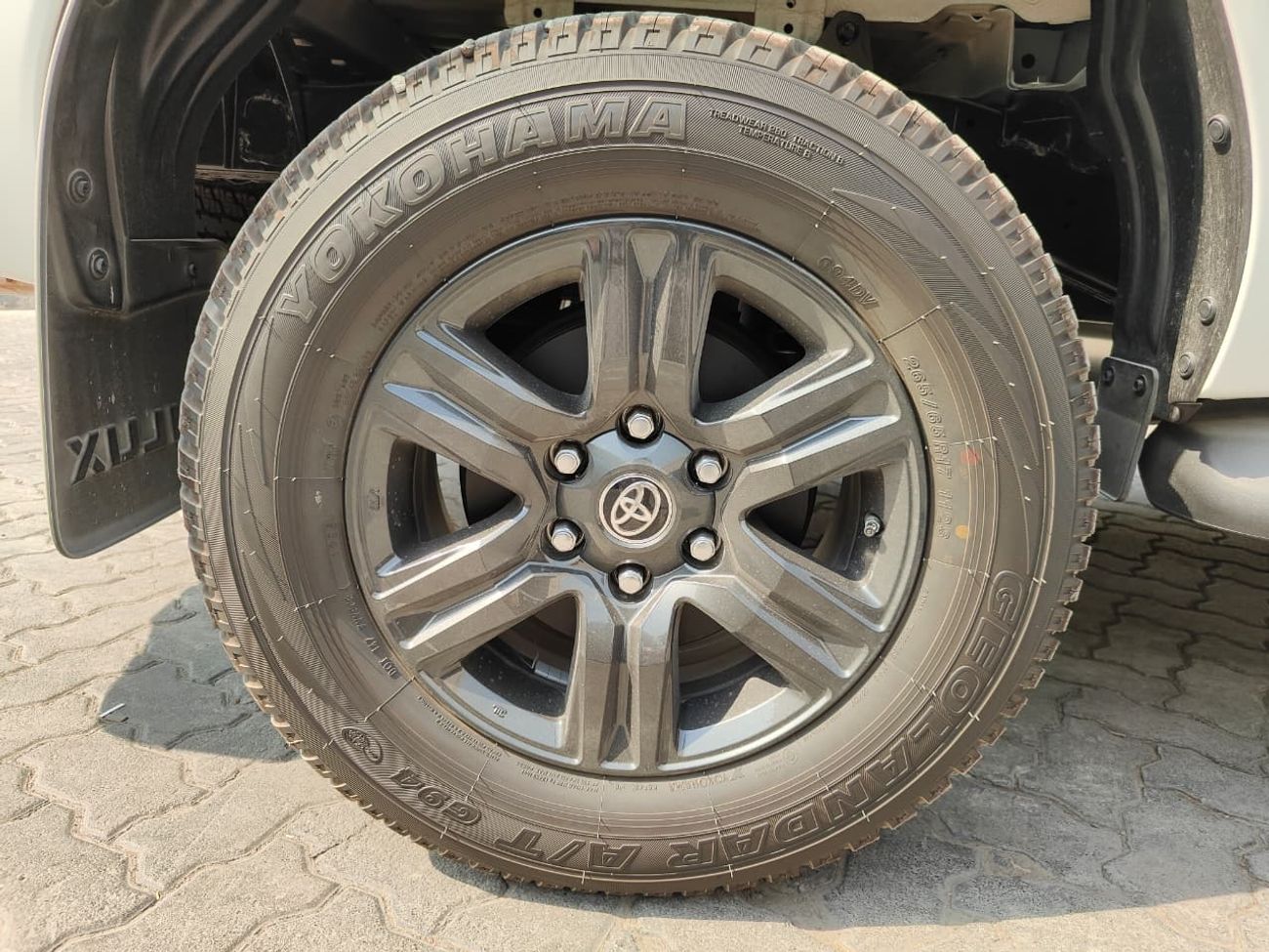 تويوتا هيلوكس Toyota Hilux 2.4 AT Diesel Full option 2025