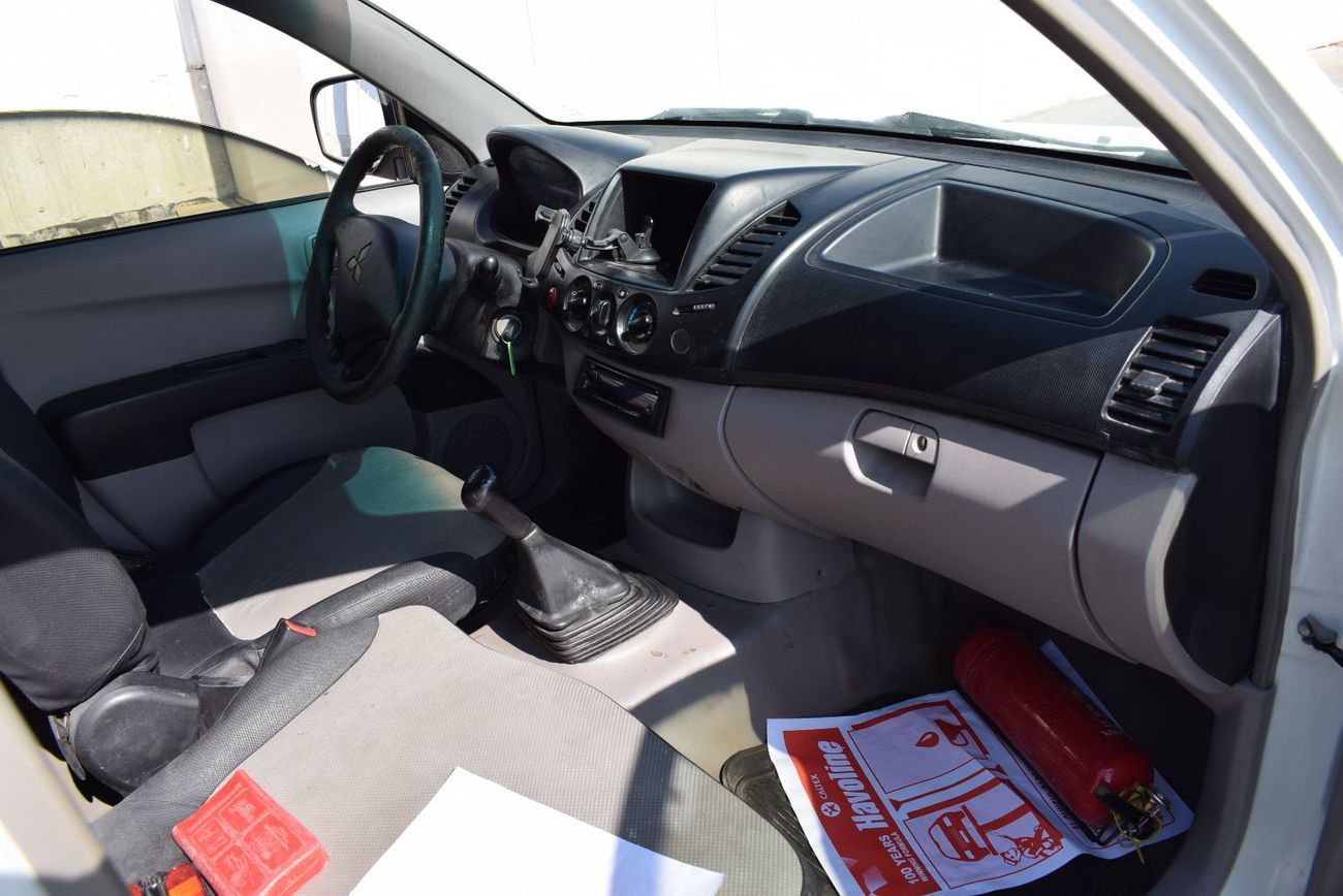 Mitsubishi L200 Mitsubishi L200 Std 2.4L Double Cab Utility, model:2012