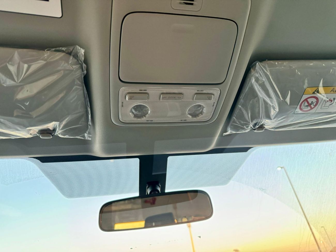 Toyota Hiace Van High Roof 2.8L (174 HP) M/T 2025 Diesel