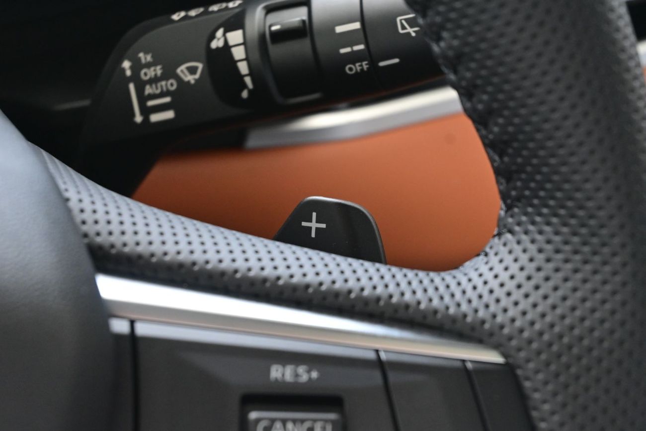 ميتسوبيشي آوتلاندر Mitsubishi Outlander P-Line 2.5L Petrol 4WD, Model 2025, Color Black