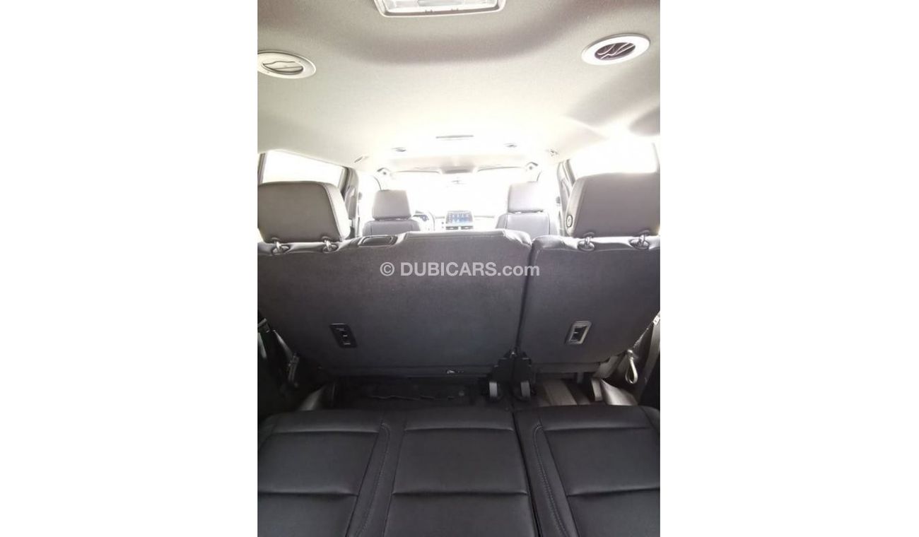 Chevrolet Suburban Chevrolet LT Suburban - 2023 - Green