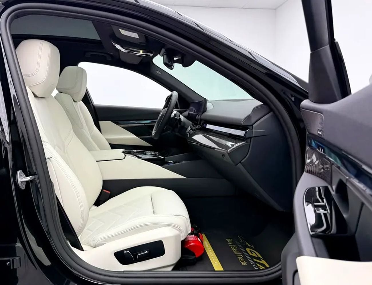 بي أم دبليو 530i 530i M-Sport Pro, Warranty, Service History, Very Low Km, GCC