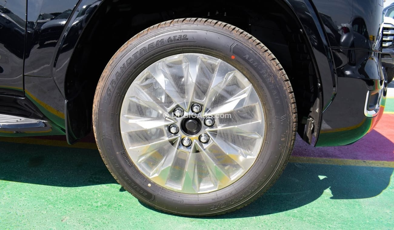 Toyota Land Cruiser VXR 3.5 L V6