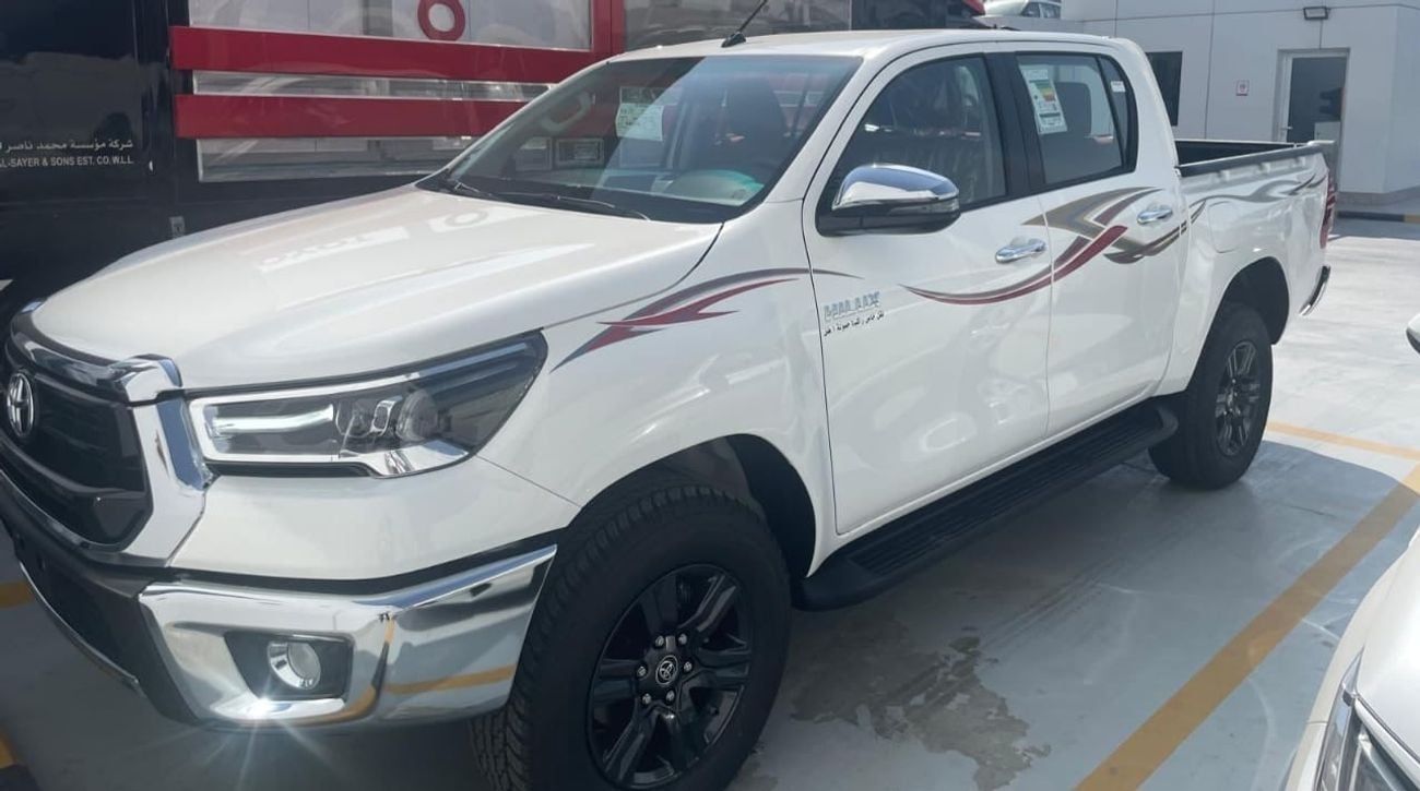 تويوتا هيلوكس 2026 Toyota Hilux 2.7L Petrol Double Cabin A/T
