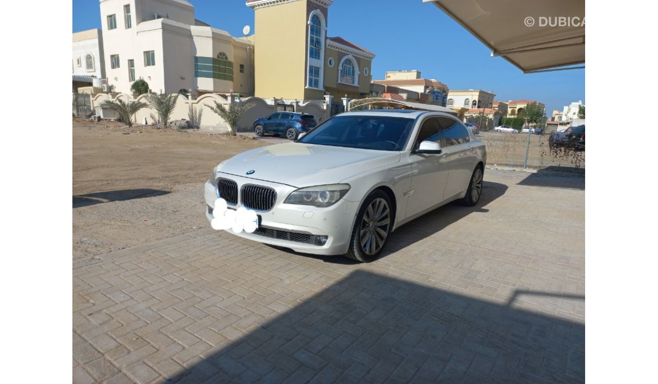 بي أم دبليو 740 Li