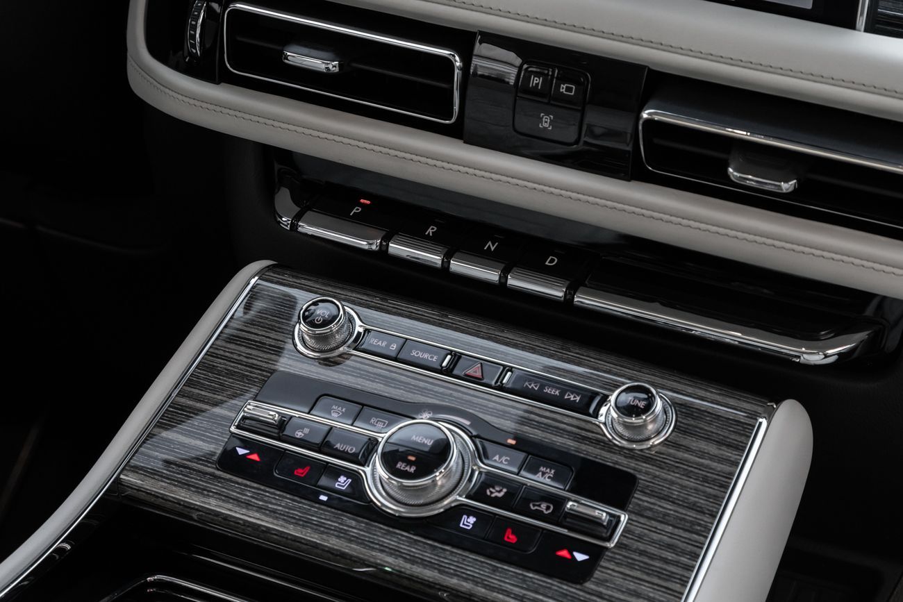 لينكولن أفياتور Aviator Presidential | 2,820 P.M | 0% Downpayment | Immaculate Condition!