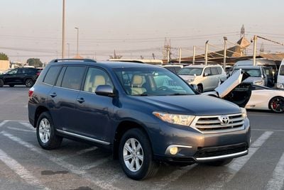 Toyota Highlander 2013 Toyota Highlander MidOption - 2 .7L V4-  Rear Camera - 7 Leather Seats