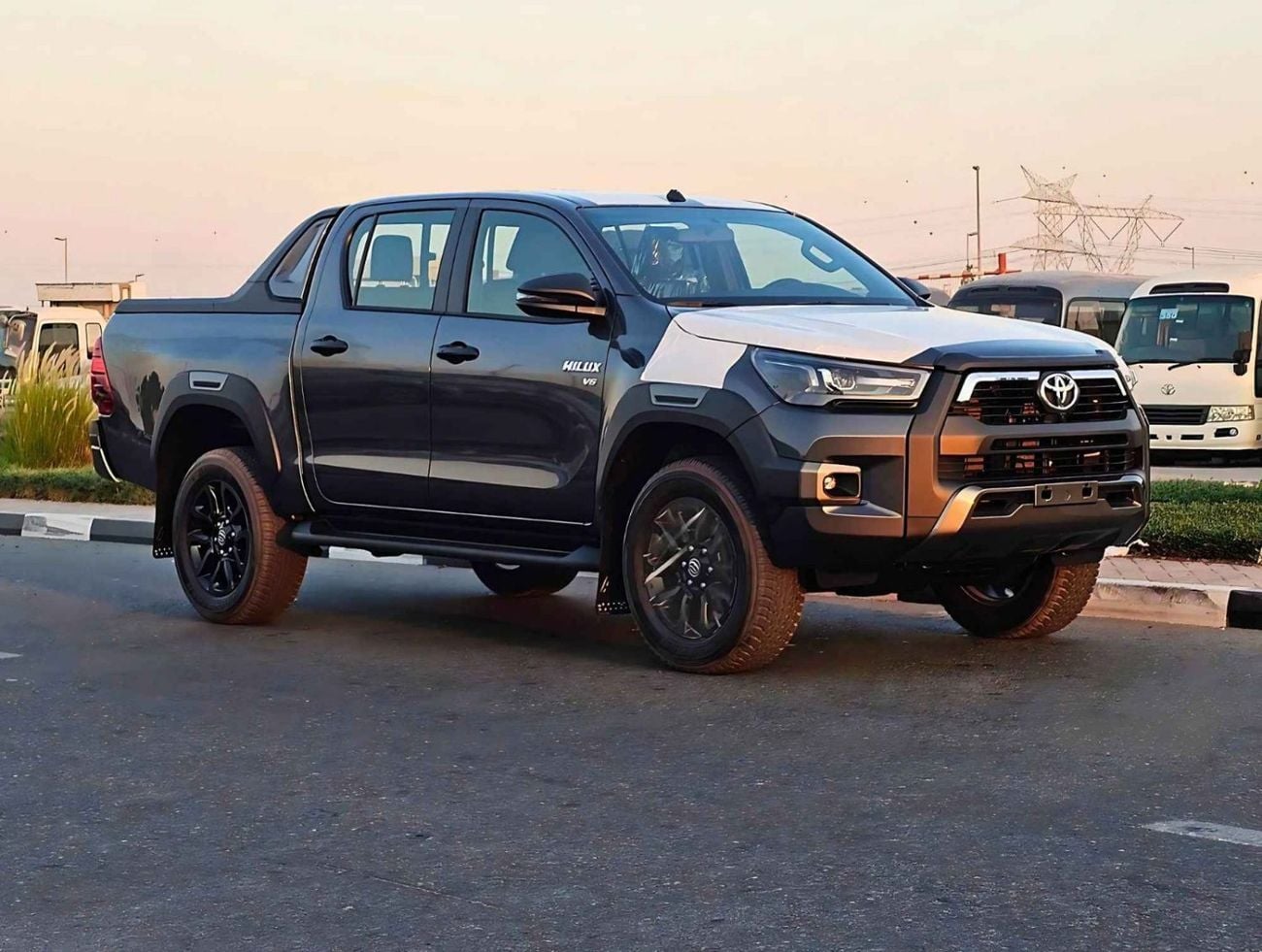 Toyota Hilux ADVENTURE |  4.0L V6 PETROL | 360 CAMERA | 18 AWHEELS WITH ROLL BAR | AUTO A.C (CODE # HPV6AF)