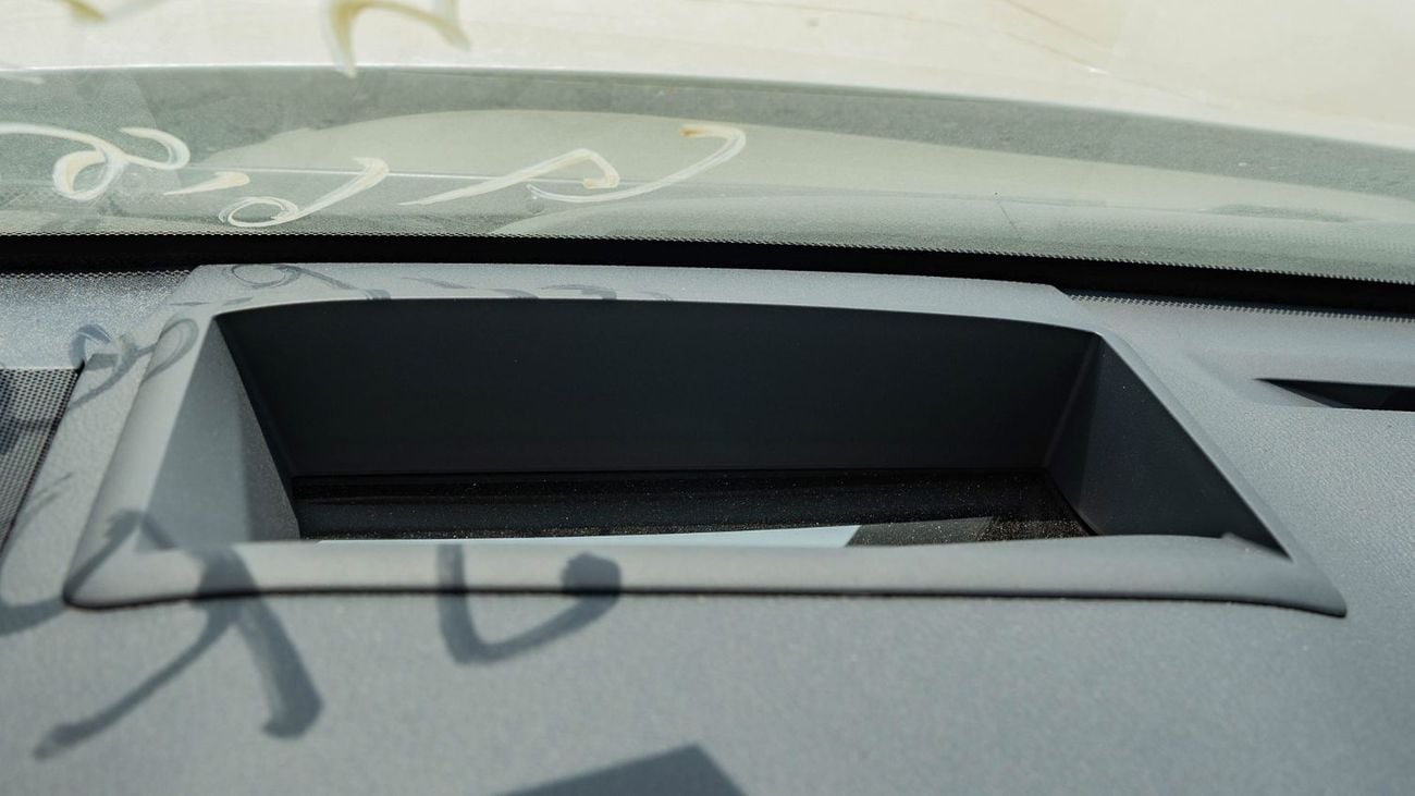 Toyota Land Cruiser 2026 Toyota Land Cruiser 300 VXR 3.5L AT Petrol Twin Turbo (White-Beige)